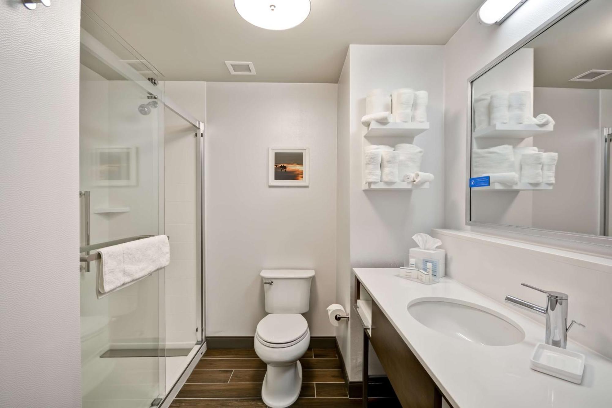 Hampton Inn Livonia Detroit Exterior photo
