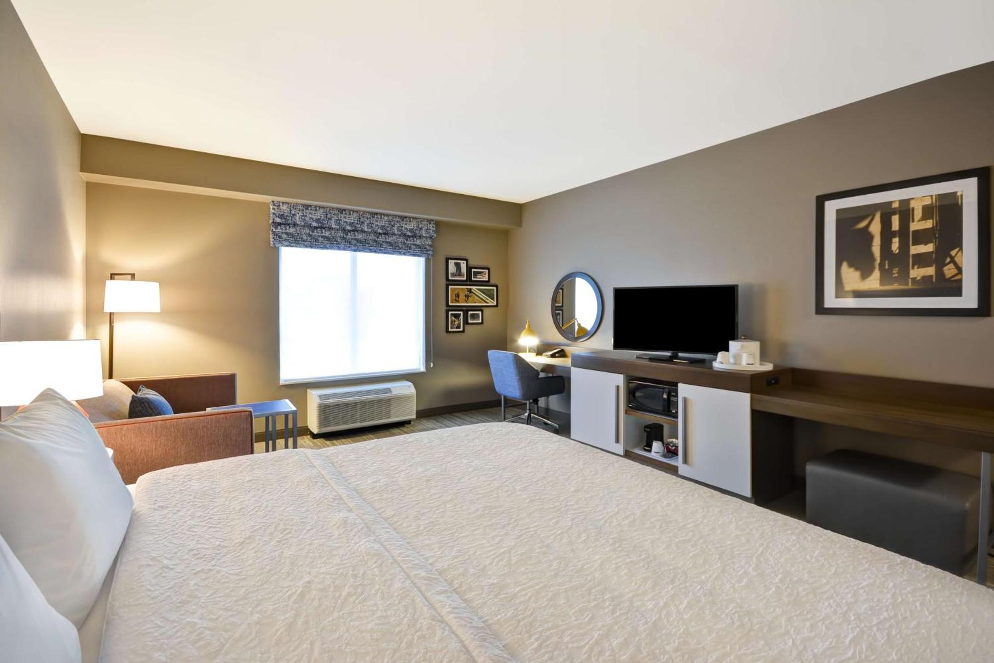 Hampton Inn Livonia Detroit Exterior photo